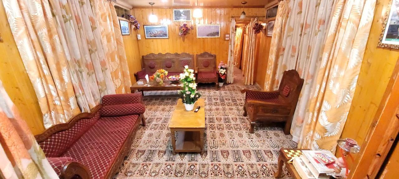 Tashkand Houseboat Srīnagar المظهر الخارجي الصورة