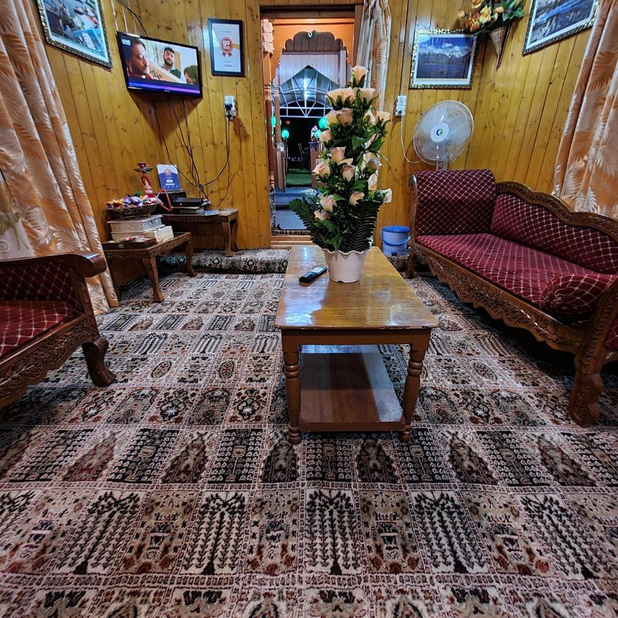 Tashkand Houseboat Srīnagar المظهر الخارجي الصورة